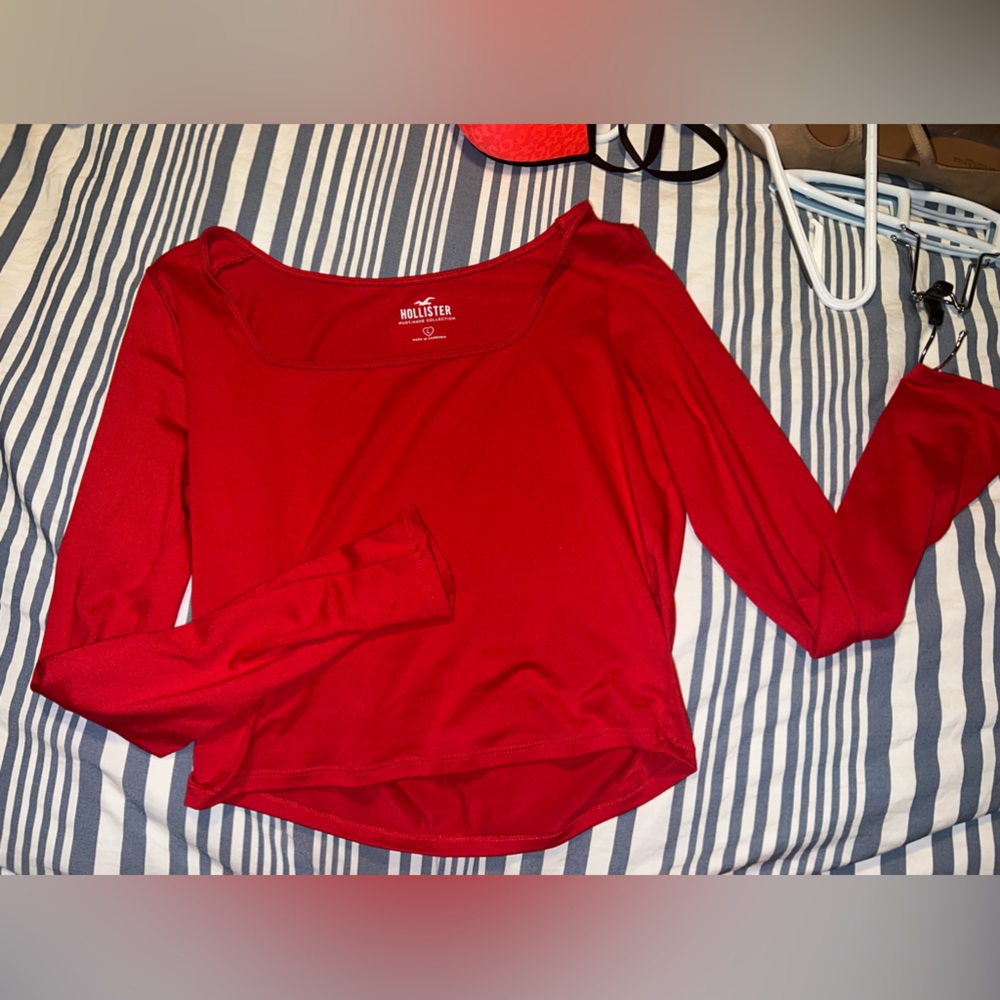 hollister long sleeve